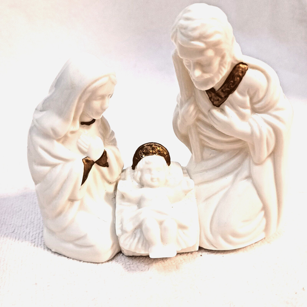 Nativity‎ Baby Jesus Mother Mary Joseph Porcelain 4.5" IVORY One Piece Vintage